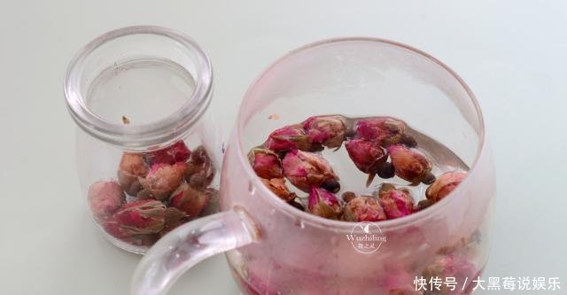 「皮肤」爱美女人记得煮米饭加这2食材,排毒促消化,皮肤光洁显气质
