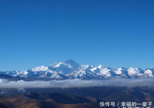 珠穆朗玛峰一半位于中国一半位于尼泊尔,可为什么说世界最高峰在