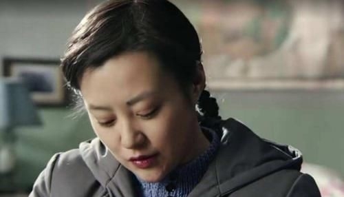 刘烨@与邓超分手后,她先嫁李光洁,二婚又嫁给刘烨,如今42岁的她又单身了