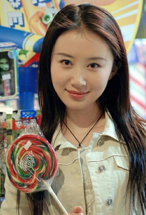 清纯靓丽时尚魅力女神舒畅写真，美美哒少女风!