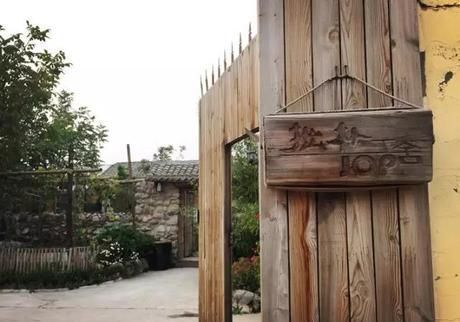  『小院』20多岁的年龄差距，却把一个破烂的农家小院变成了“桃花源”