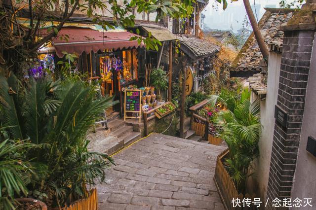 国内适合穷游的地方,景美消费低,堪称吃货的天堂