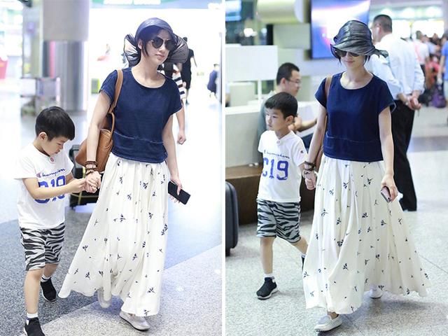 黄圣依两次现身机场居然戴了顶塑料袋帽子，网友直呼看不懂这造型