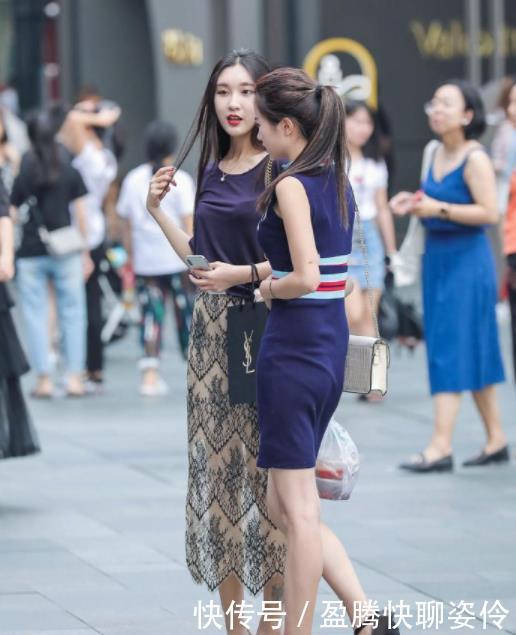 长裙@街拍美图穿搭时尚长裙的小姐姐,穿出了气场,尽显女神魅力