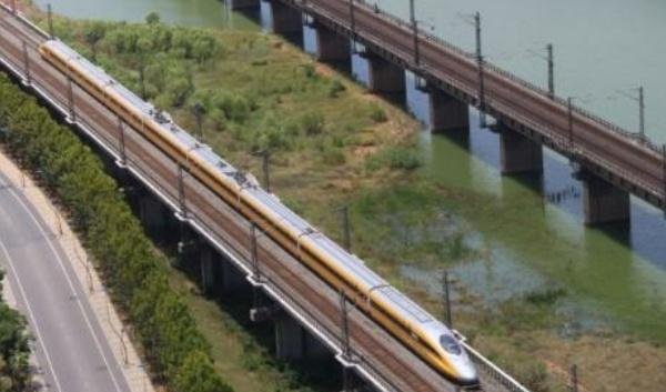 中国唯一一辆无人列车，每天出发无一人乘坐