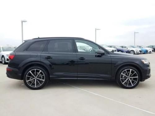  #豪华#想买豪华中大型SUV，不妨再等等，新款奥迪Q7惊喜不断