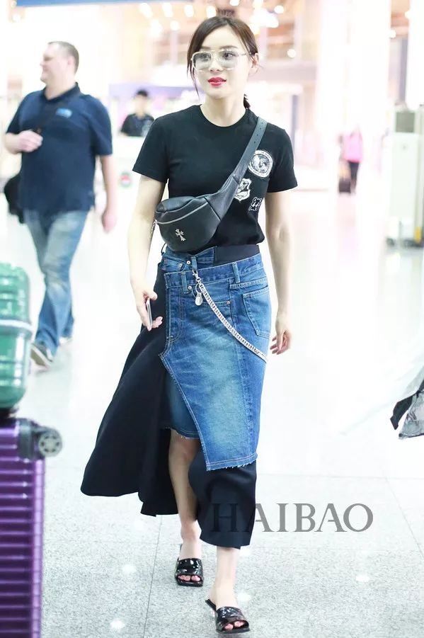 好看| 各种场合都能Hold住的“Tee+过膝裙”，包你时髦一整夏!