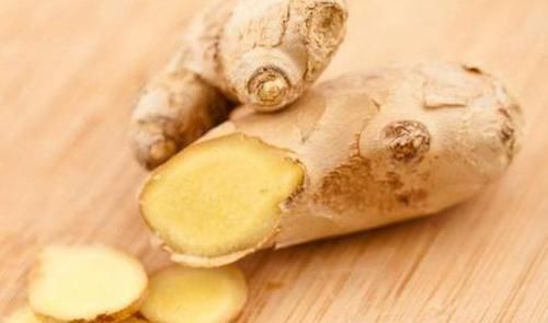  「皮肤」皮肤暗黄的女人，喝牛奶能美白吗？三样美白食物别错过