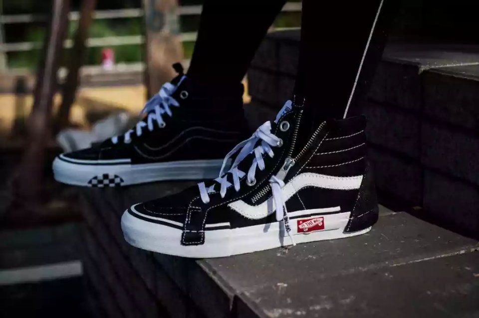 Vans “解构”新品今日发售!重新拼贴后身价竟翻了不止 5 倍