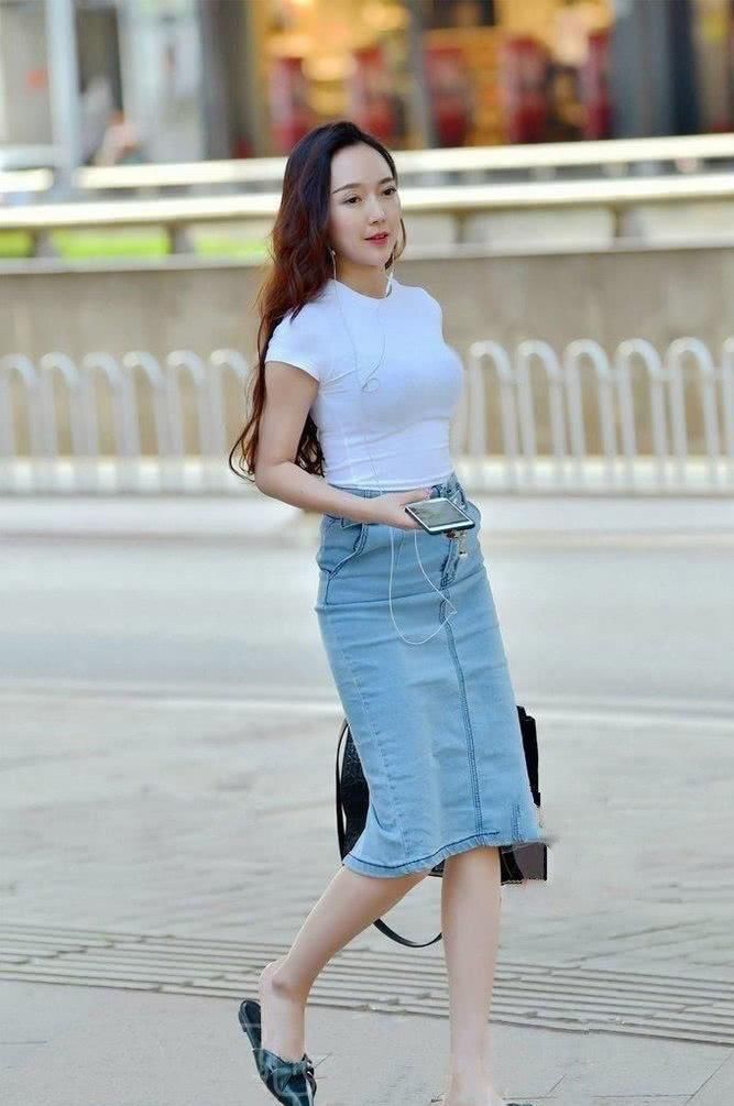 『显得』夏季的裙子，总是让女人显得那么美