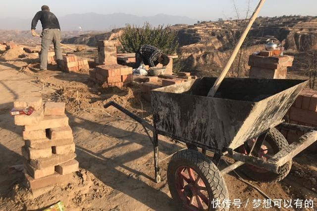 开春后，这样东西越来越贵了，农民想要盖新房压力更大了
