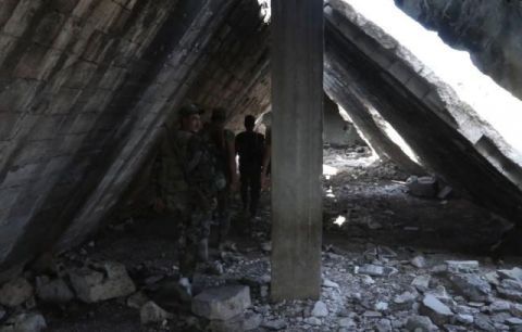 俄罗斯出手，叙利亚政府军连战连捷，恐怖分子纷纷逃亡土耳其