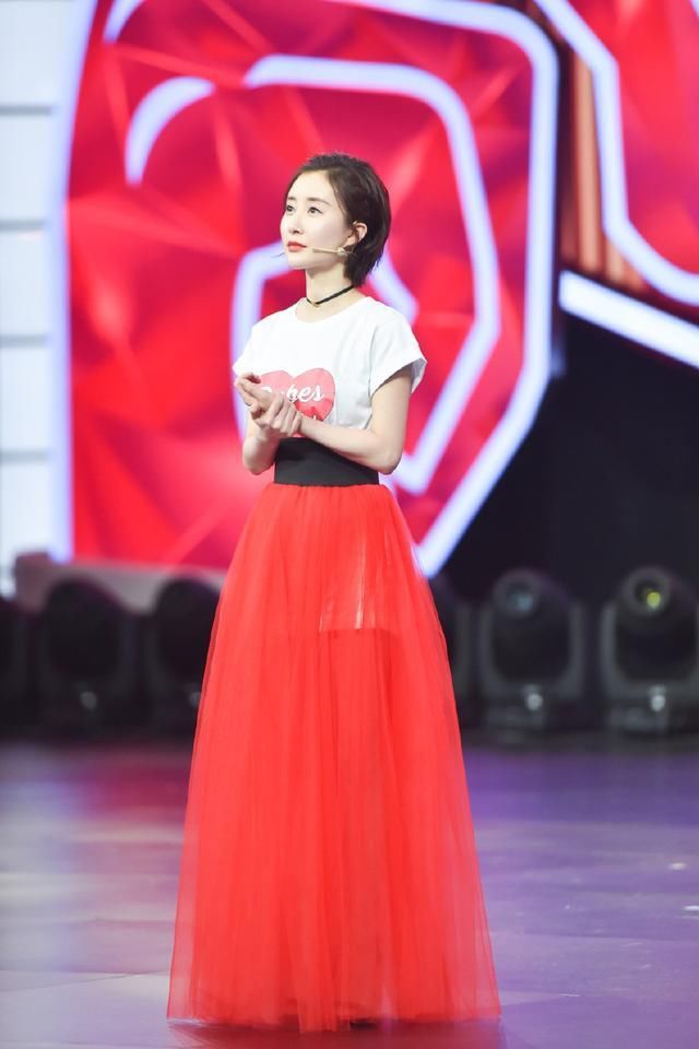 舒畅换了个短发造型，气场十足美到炸，网友：颜值美到新高度