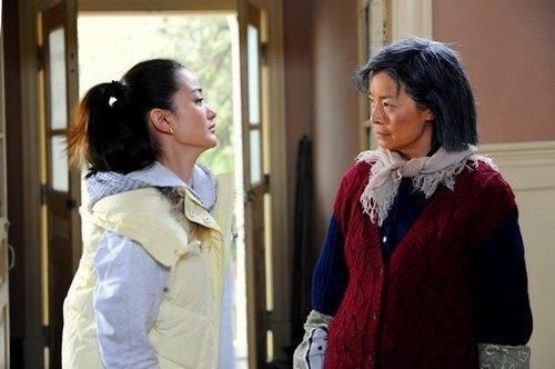 人贩子又出新招:抱走孩子还自称是父母，随行朋友一句话戳破谎言