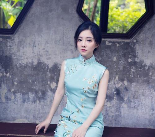 男生为什么不喜欢太瘦的女生，看完穿旗袍的冯提莫，秒懂！