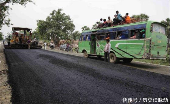 印度游客第一次来中国，一上车就迷茫了：你们管这叫高速？