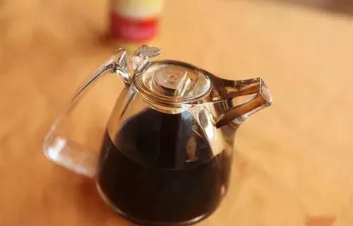 辟谣专区网传酒后不能吃海鲜喝浓茶？专家：没有依据，不可信