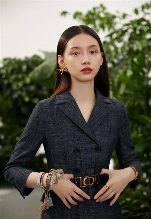  适合：这5款圆脸女生最适合的发型，甜美可爱，再也不用担心脸胖显大了