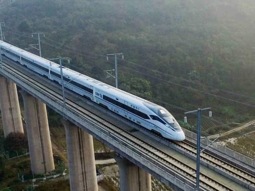 高铁和动车到底有什么不同，仅仅速度不一样吗?长知识了