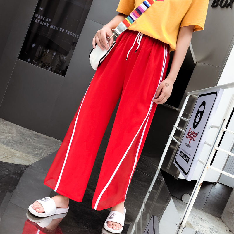 今年流行一款女裤:叫“逛街裤”!比牛仔裤时尚，初秋穿正合适