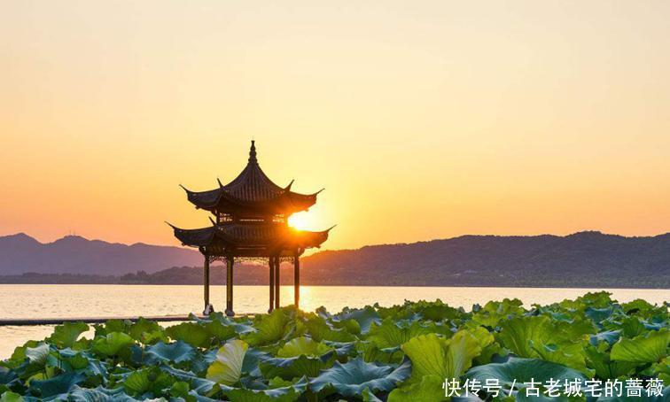 国内适合情侣旅游的几个景点，适合两人去游玩，有空得去一次