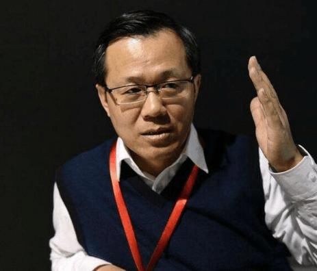 卓伟曝光刘诗诗婚内出轨？好妻子人设崩塌，网友：难怪一直