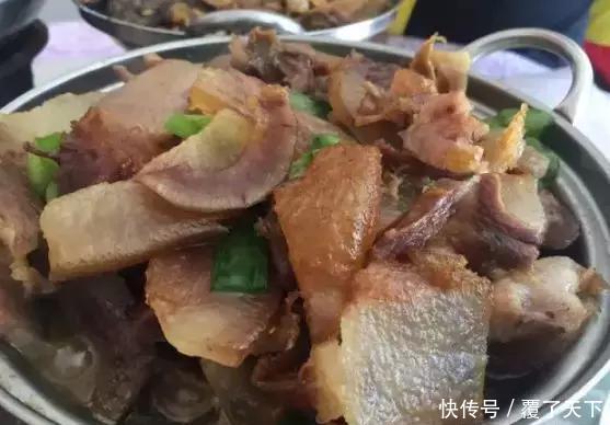 安徽旅游：大山深处一抹红，马丁公路、马鬃岭秋色美翻了