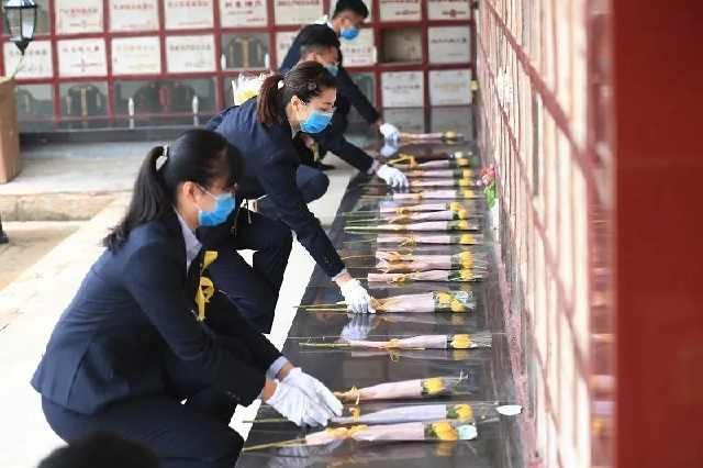  『陵园』厦门人的一天：战疫情｜薛岭山陵园 别样清明一样情