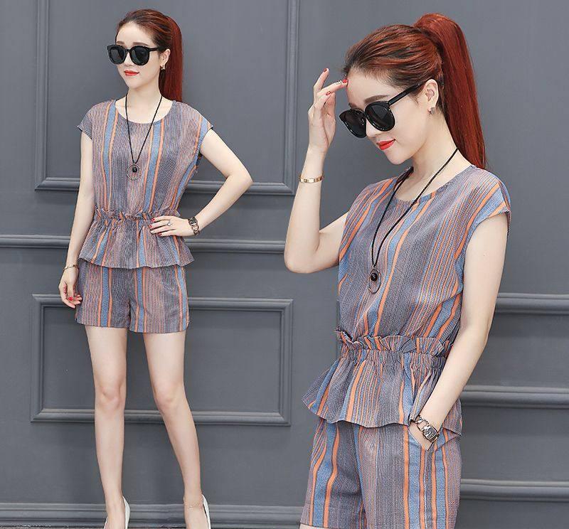 夏季还是短裤套装最受欢迎，穿着凉爽舒适又有型，轻便洋气显年轻