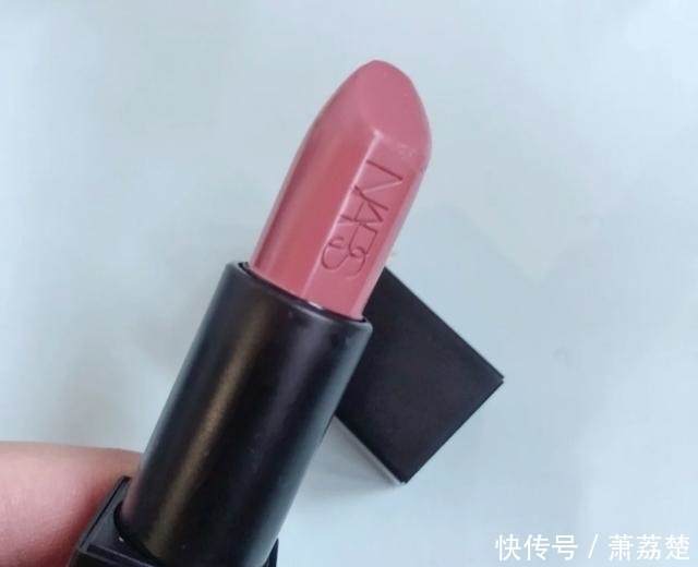  【于黄皮妹子】黑黄皮女生最容易选错的4款口红色，显黑不说还老气，你踩雷了吗