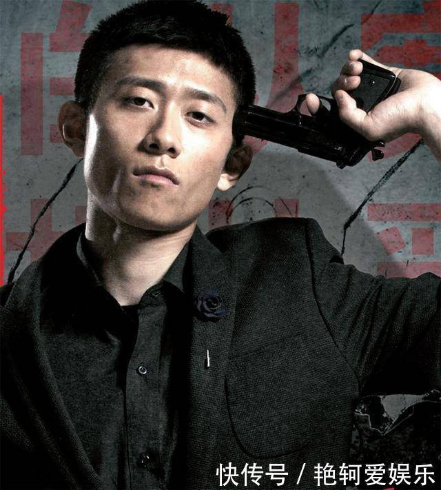 杨紫在节目中与张一山打电话,一脸笑容暗示了