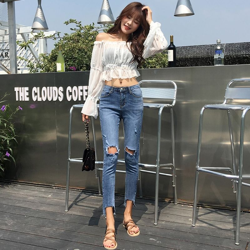 这款御姐范儿的铅笔皮裤，完美的塑造了你的性感妖娆曲线