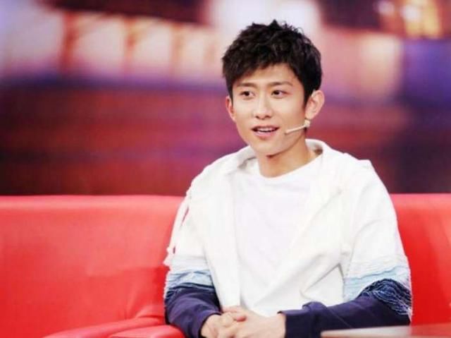 杨紫发文澄清分手根本原因，秦俊杰做出这样回应，不禁让网友唏嘘