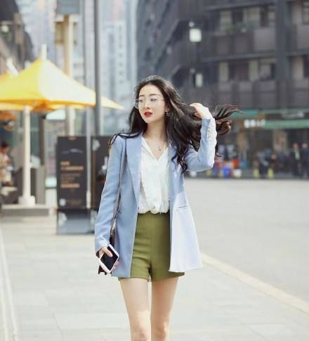  U领■短脖子穿搭指南来袭，还你美丽优雅天鹅颈！