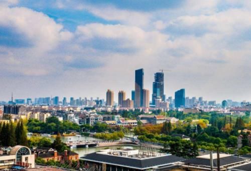  #喜欢#江苏适合养老的3座城市，2个都在苏州，还有一个在苏南你