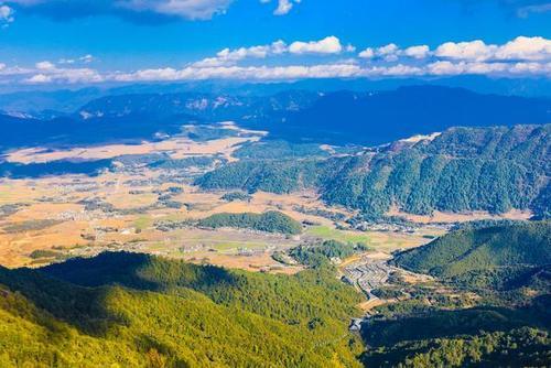 实拍腾冲云峰山九十度斜坡，海拔2445米有一口井水，科学无法解释