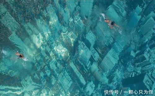 世界上那些不可思议的游泳池.有些泳池需要真正的勇气才能去