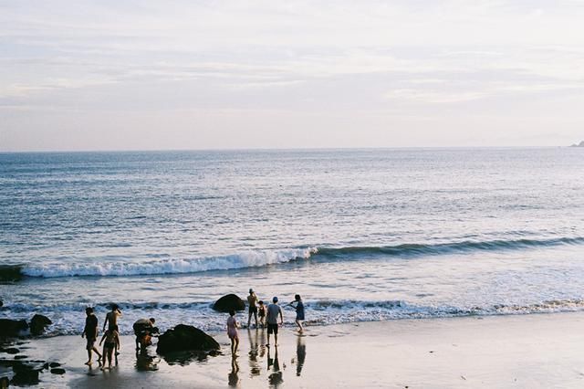 比三亚人少，比青岛消费低!这个高铁直达的小众海岛，景美海鲜多