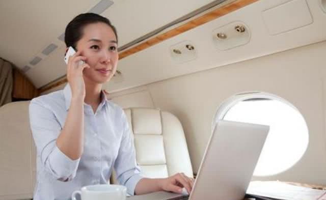 为何人们宁愿花20小时坐火车，也不愿坐高铁呢？原因令人无奈