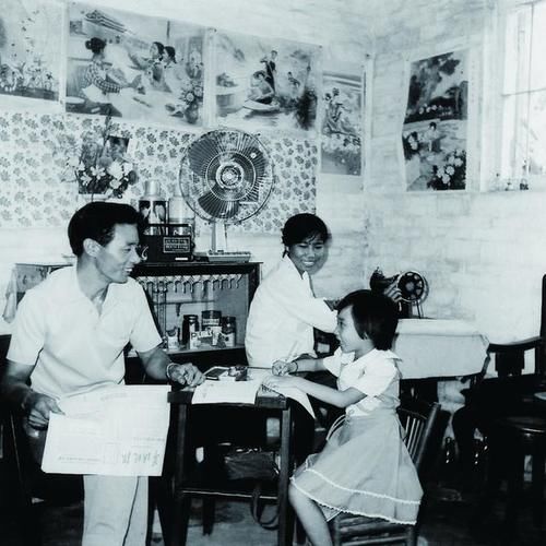  摄影师|50年，30余万张照片，这位广州摄影师用影像讲述社会发展