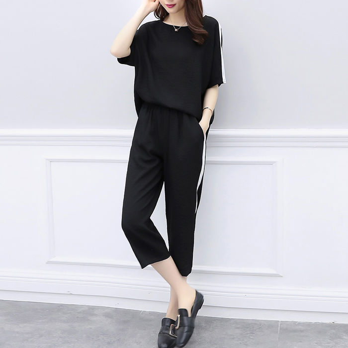 一种适合70后的七分裤套装，比裙子方便，比短裤优雅，巨显瘦