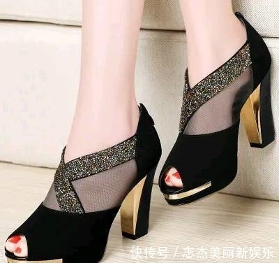  纤细|纤细跟和方跟的高跟鞋，你更喜欢哪个