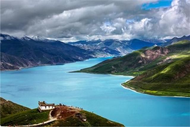  「湖泊」中国最神秘的湖泊，生活近8亿多斤的鱼，但却无人敢钓？