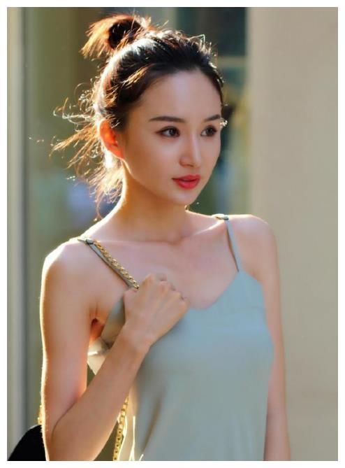 街拍：老婆不需要多丰满圆润，像图八这样就够了！