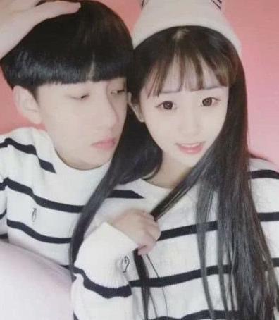 快手网红杨清柠发自拍美照，但是照片却出现惊天BUG！谁能解释一