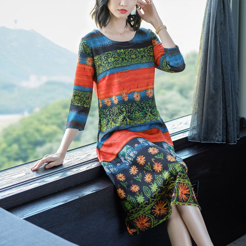 这连衣裙刚上市就火得‘’一塌糊涂‘，40岁女人穿美的倾国倾城