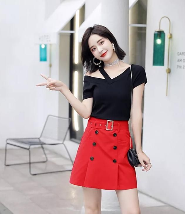 身高不够衣品来凑，T恤搭配A字裙，小个子也能穿出高挑身材！