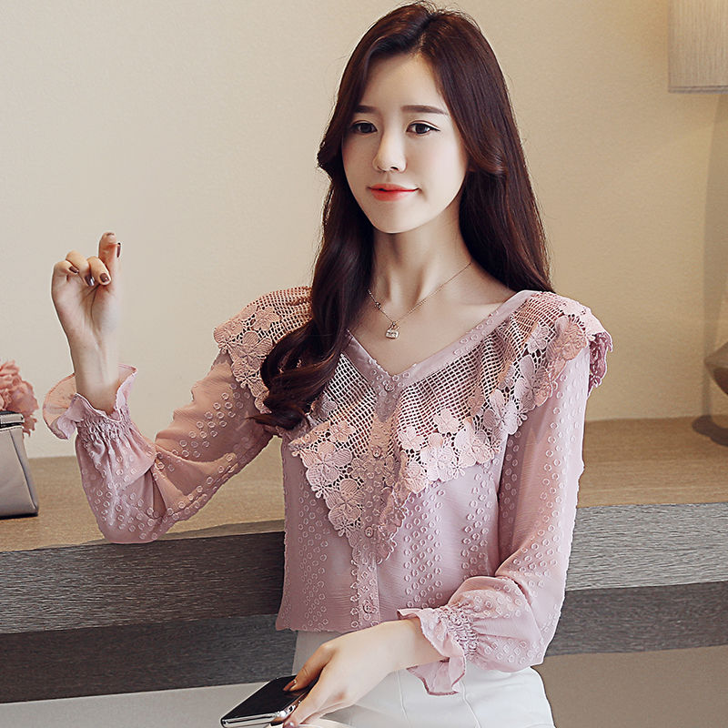 长得漂亮还要会打扮，时下超火的气质小衫配小脚裤，温柔又不凉