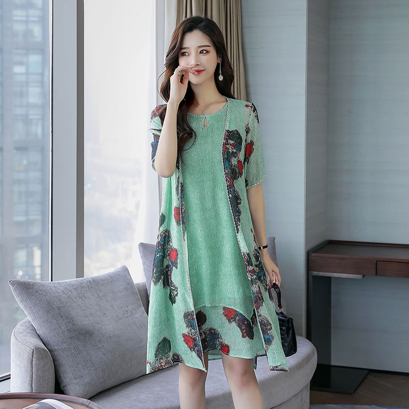 老实说!从没见过这么漂亮的真丝裙，高贵无比，比旗袍高雅，贼美