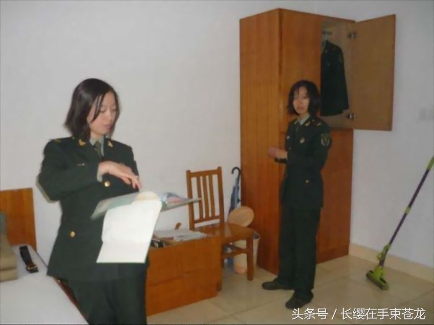 看中美女兵宿舍有啥不一样